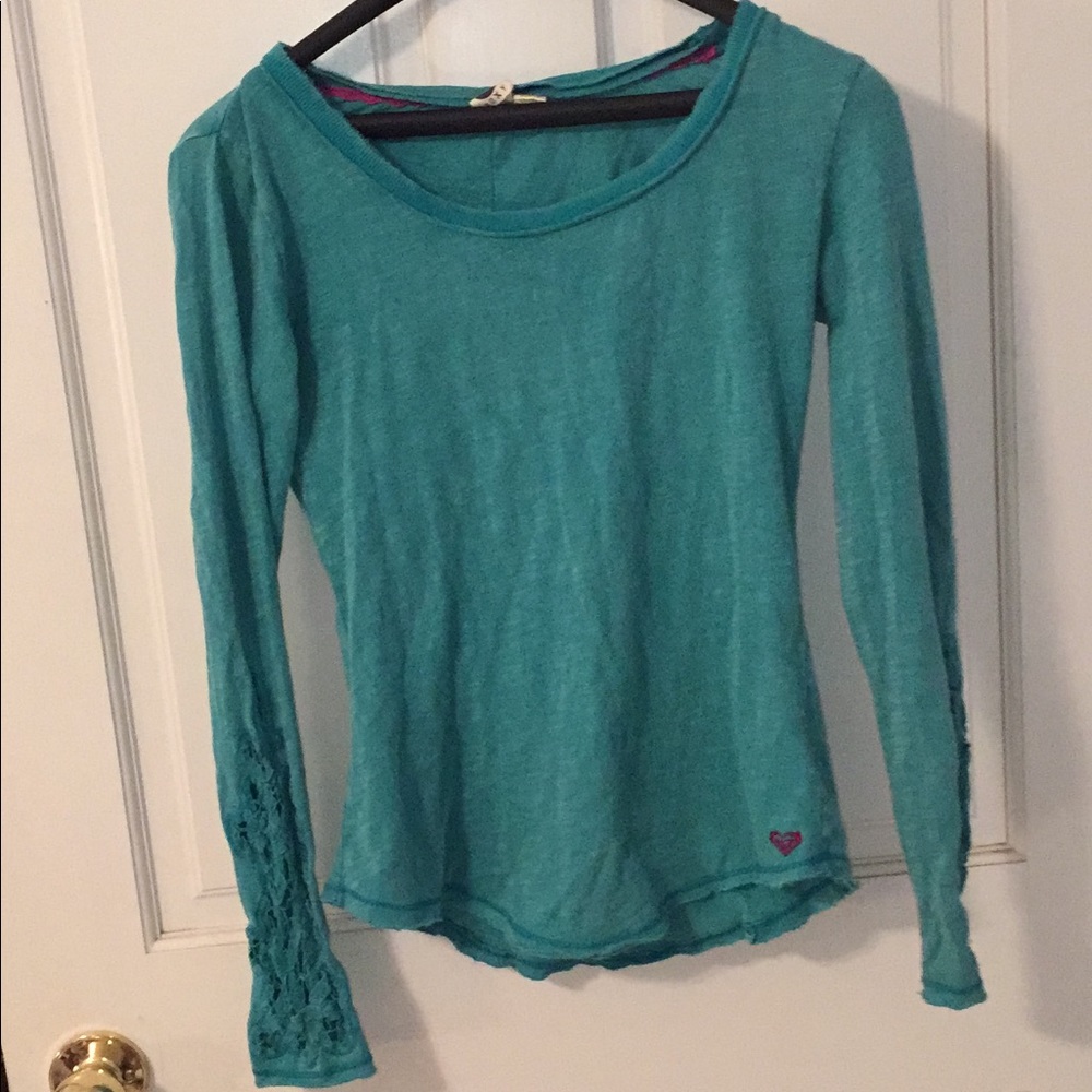 Roxy long sleeve real shirt, super cute used!